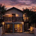 Baykus Deluxe Kuşadası